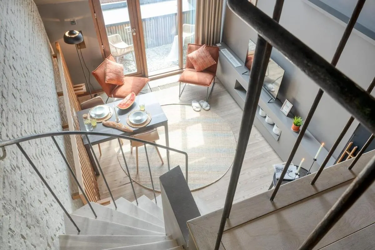 Serene Studio Oasis With Balcony In Gent Belgien